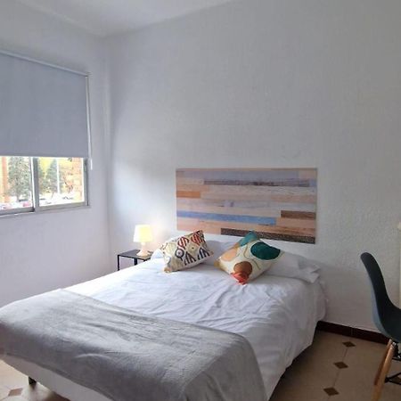 Hostal El Torero Alcala de Henares Bagian luar foto