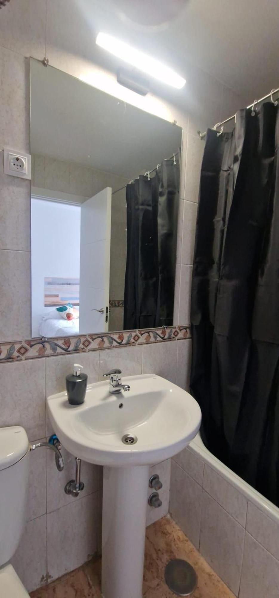 Hostal El Torero Alcala de Henares Bagian luar foto
